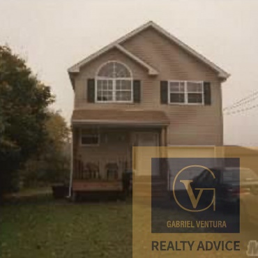 72 Center Ave, Bay Shore, New York 11706, ,Residential,Sold,Center Ave,1021