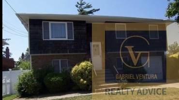 3 S Emerson Ave, Amity Harbor, New York 11726, ,Residential,Sold,S Emerson Ave,1045