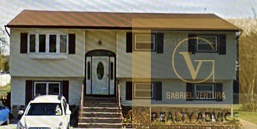 1689 E 3rd Ave, Bay Shore, New York 11706, ,Residential,Sold,E 3rd Ave,1060