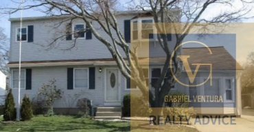 32 Frank St, Lindenhurst, New York 11757, ,Residential,Sold,Frank St,1066